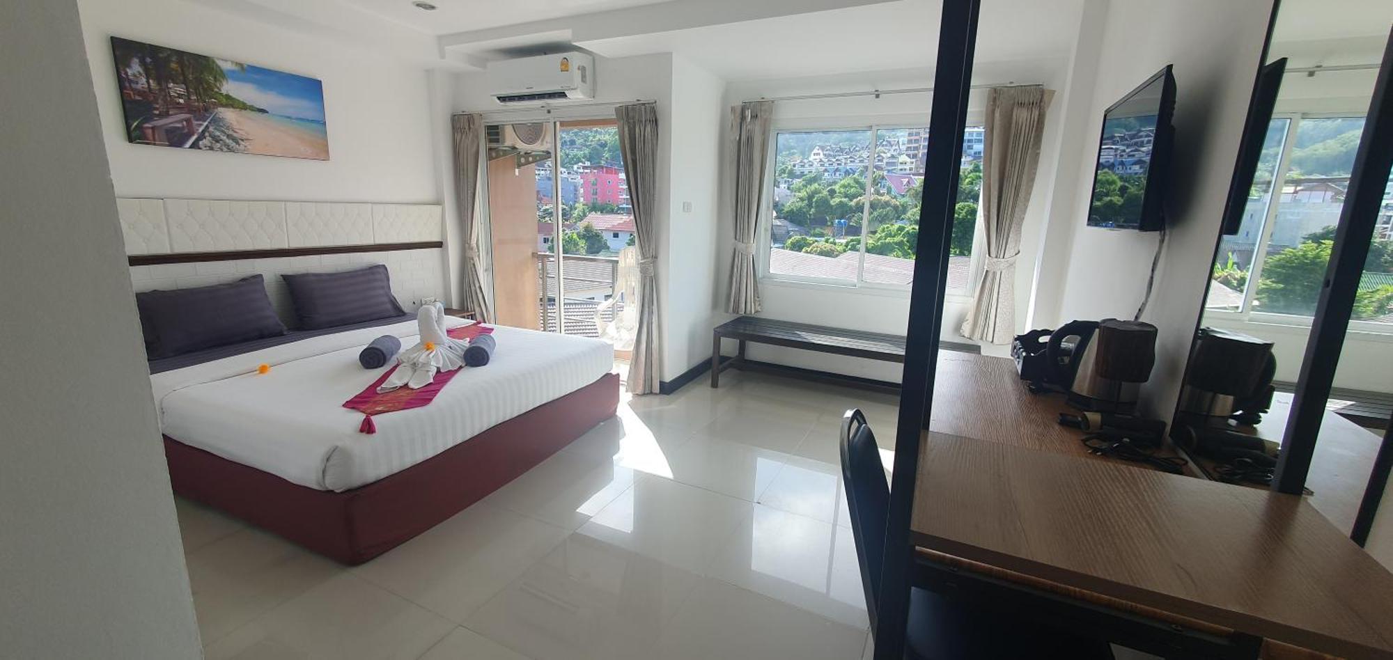 At Home Hotel Patong Exteriör bild
